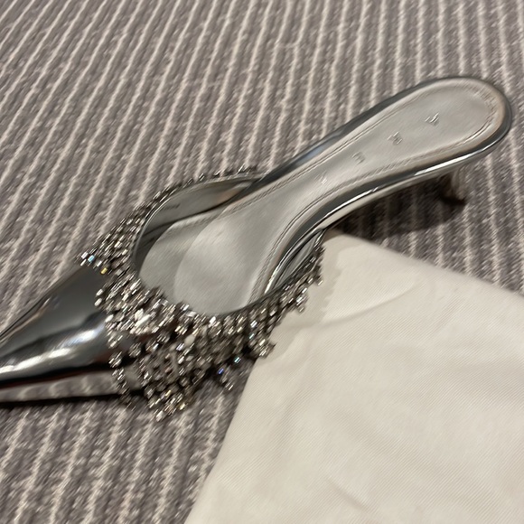 Area heels - Picture 3 of 5